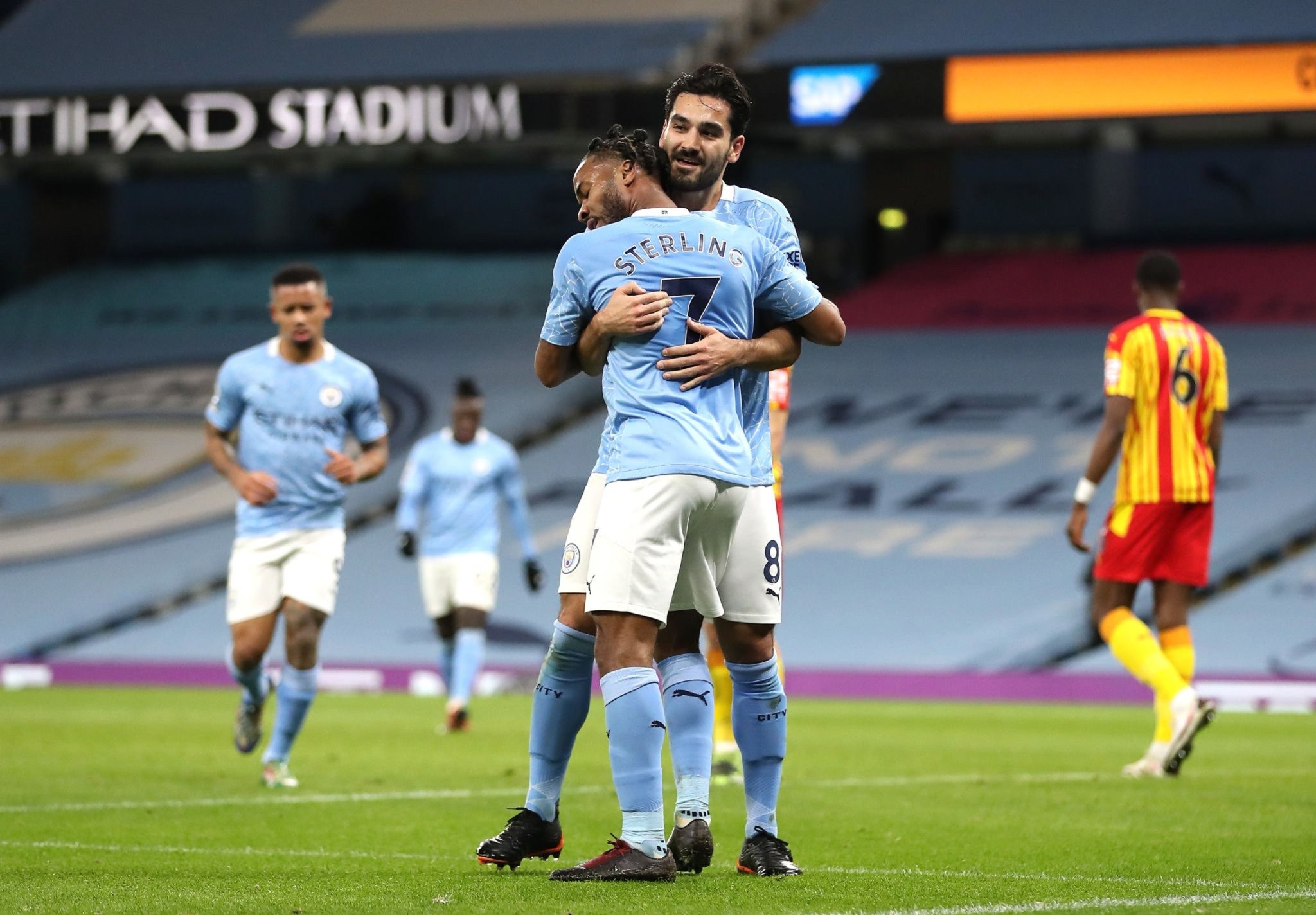 重返赛场 重返赛场